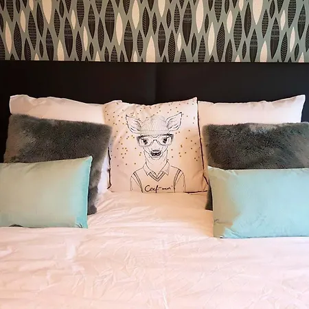 Feriehus Maison Chaleureuse A Avec Jardin Clos 86 M² *